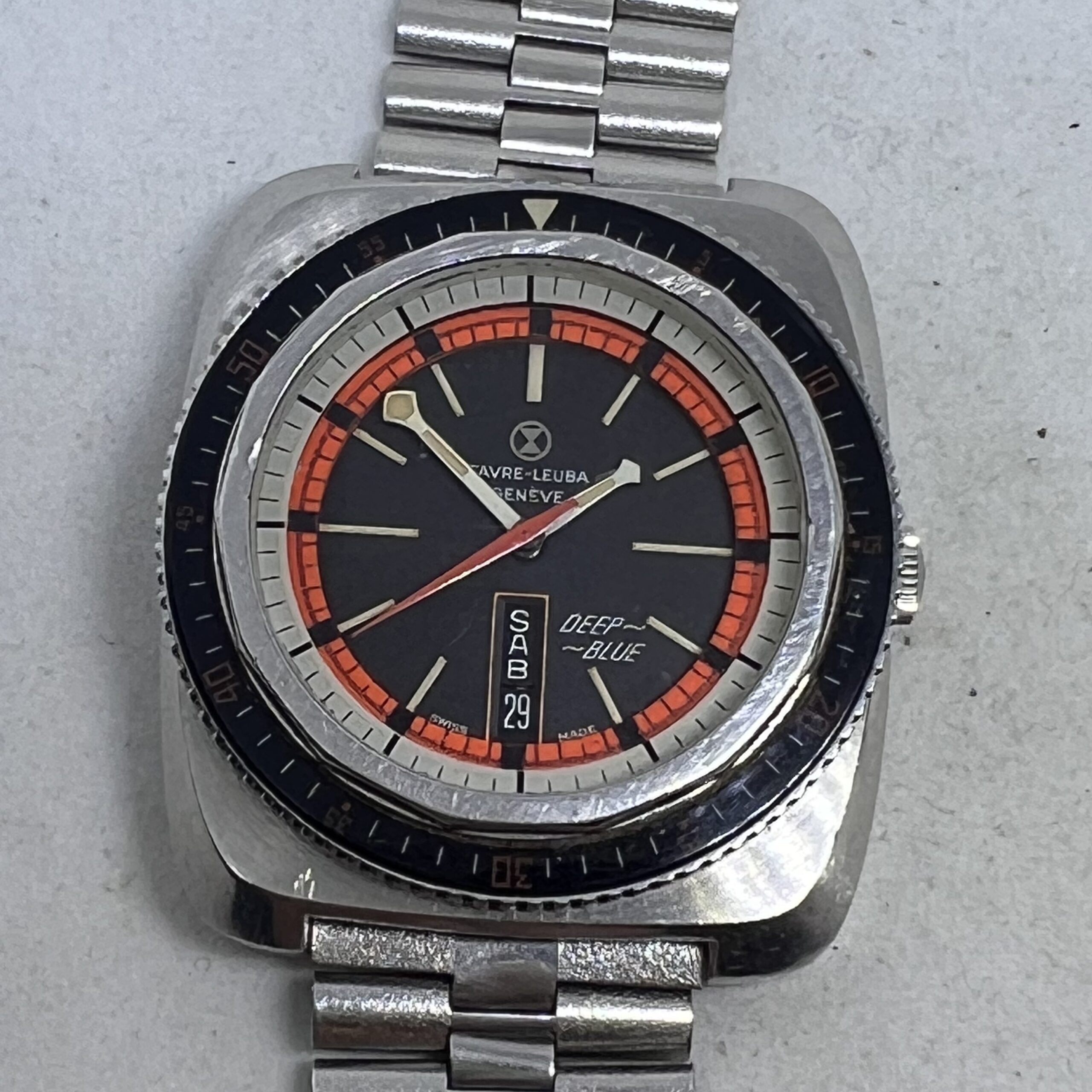 VINTAGE FAVRE LEUBA DEEP BLUE AUTOMATIC MOVEMENT DIVERS WRISTWATCH