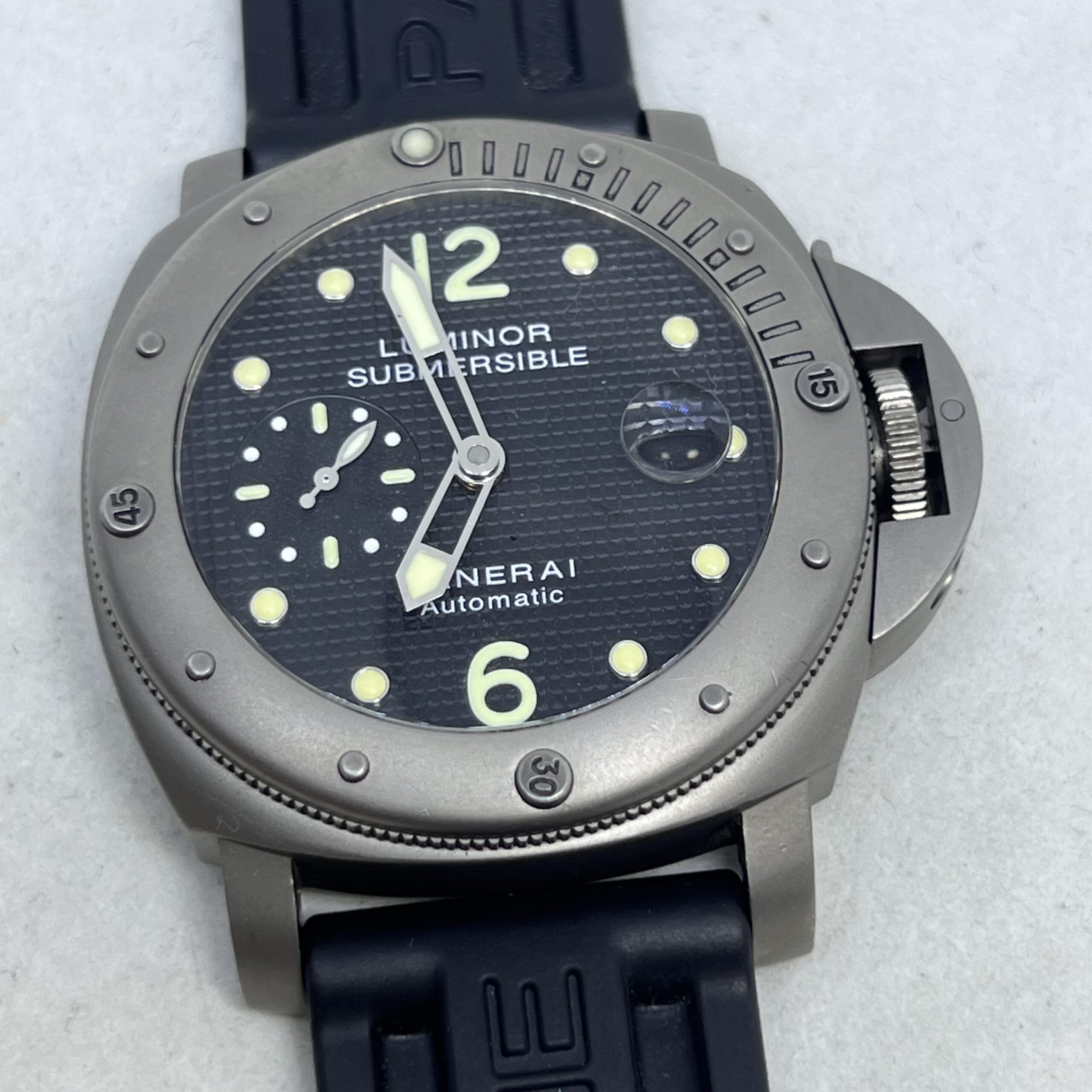 PANERAI LUMINOR SUBMERSIBLE TITANIUM PAM0025 AUTOMATIC MOVEMENT 44MM