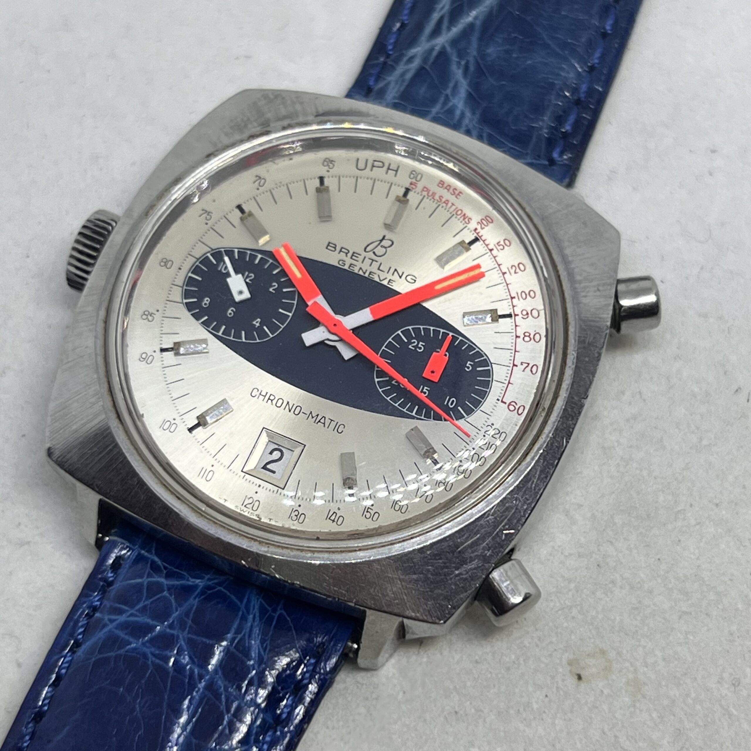 BREITLING CHRONOMATIC CAL 11 REF 2111 AUTOMATIC MOVEMENT