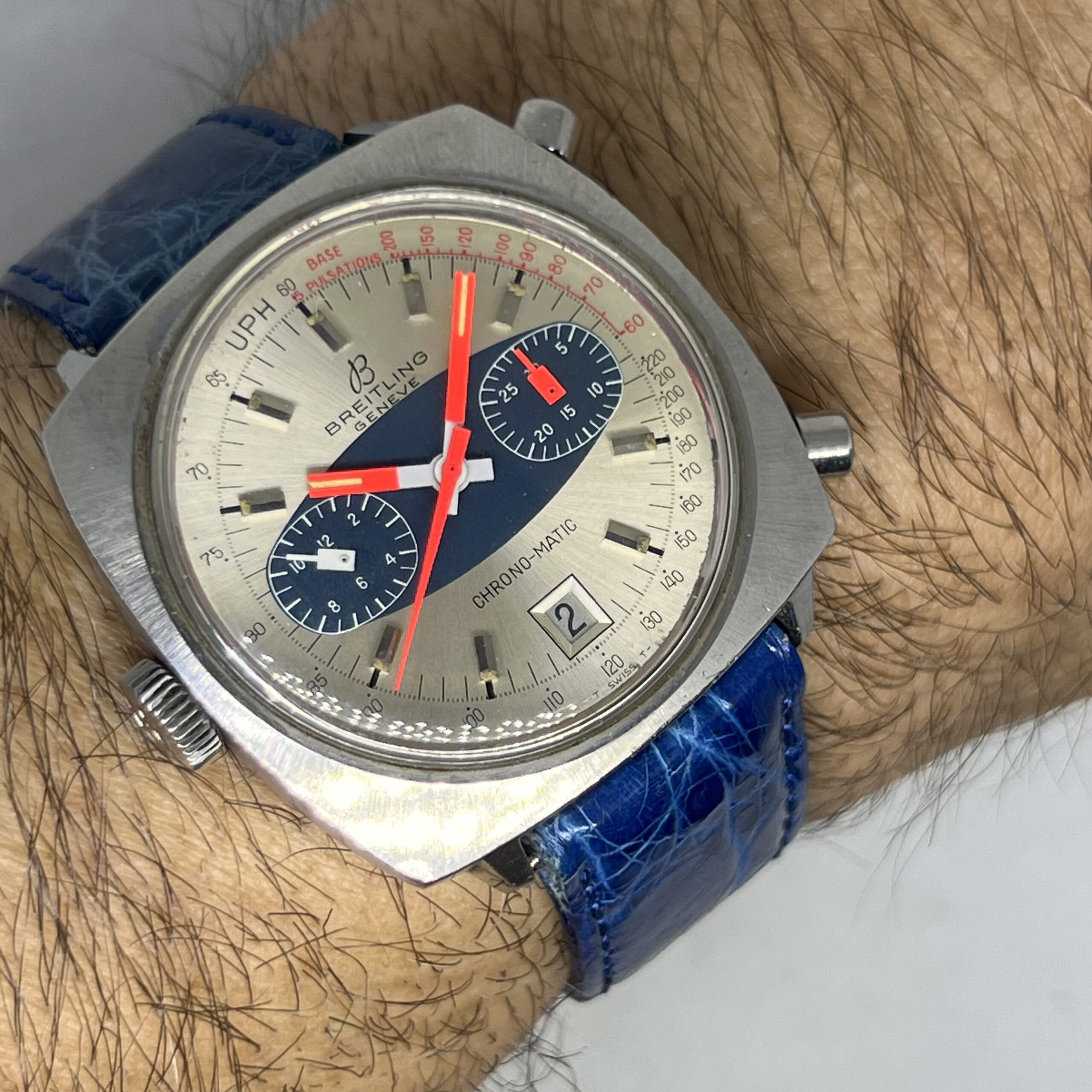 BREITLING CHRONOMATIC CAL 11 REF 2111 AUTOMATIC MOVEMENT