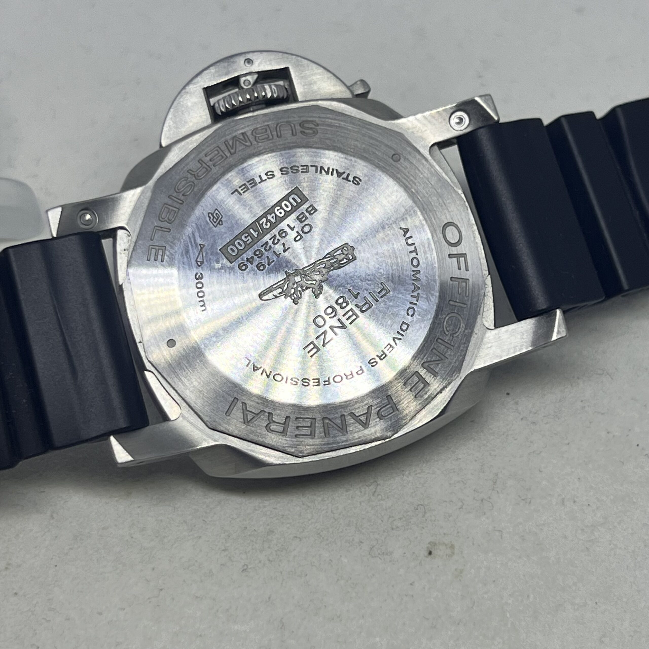 PANERAI LUMINOR 1950 SUBMERSIBLE PAM00682 3 DAYS AUTOMATIC MOVEMENT 42MM WITH PAPERS