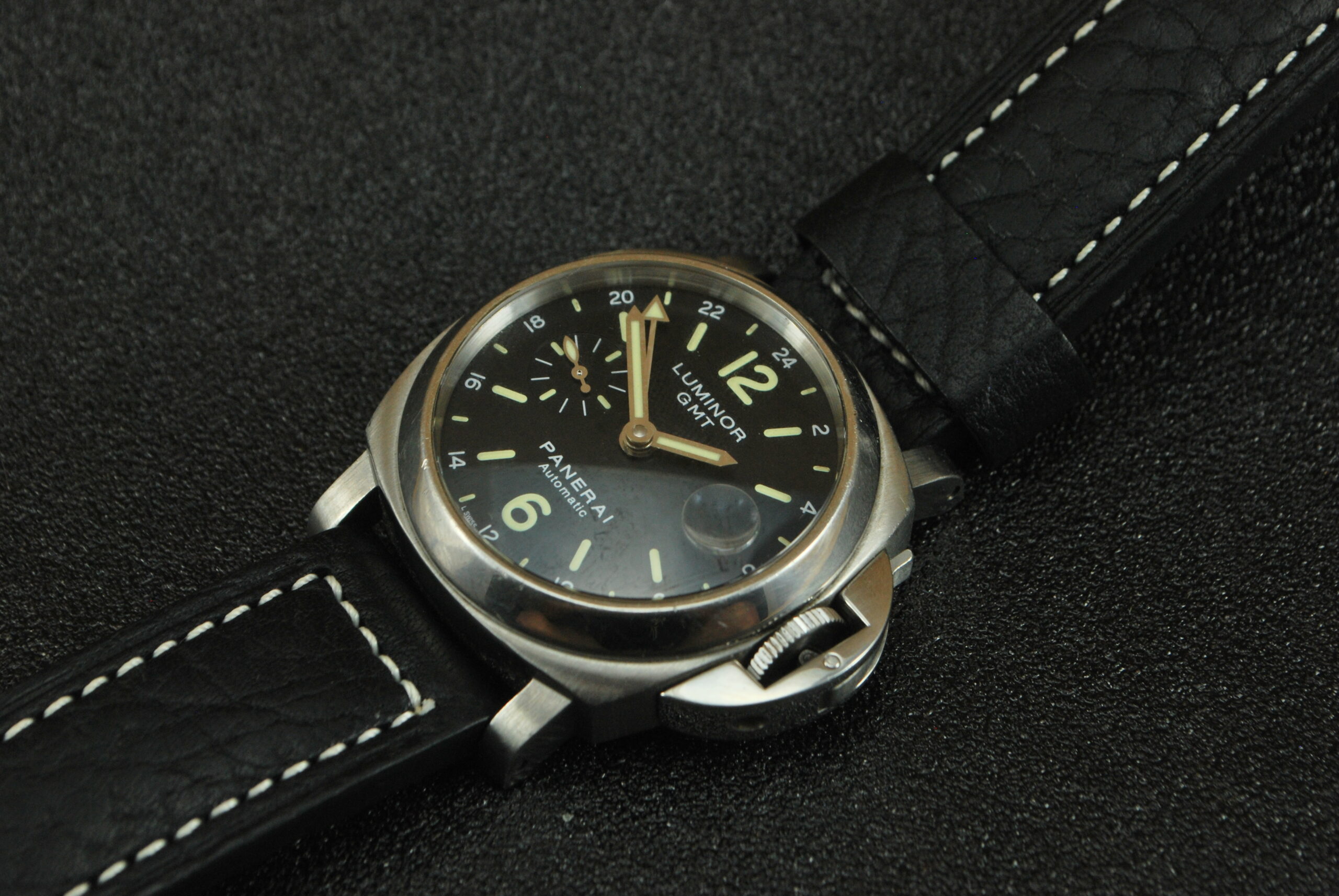 PANERAI LUMINOR PAM00244 GMT DATE AUTOMATIC MOVEMENT 40MM